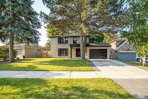 Photo 1 at 30 Kellythorne Drive, Donalda, Toronto