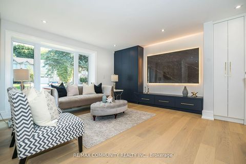 Photo 4 at 30 Kellythorne Drive, Donalda, Toronto