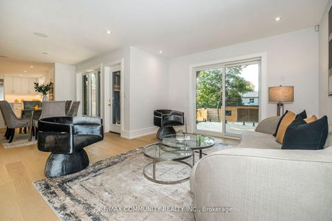 Photo 5 at 30 Kellythorne Drive, Donalda, Toronto