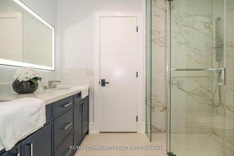 Photo 18 at 30 Kellythorne Drive, Donalda, Toronto