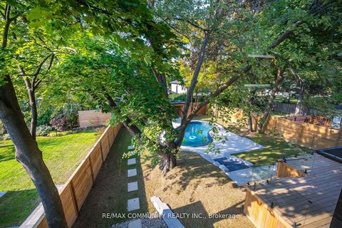 Photo 31 at 30 Kellythorne Drive, Donalda, Toronto