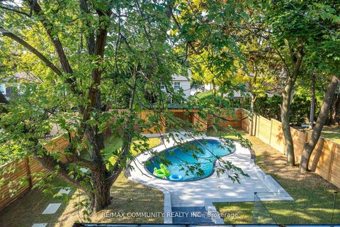 Photo 32 at 30 Kellythorne Drive, Donalda, Toronto