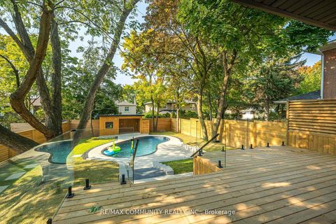 Photo 34 at 30 Kellythorne Drive, Donalda, Toronto