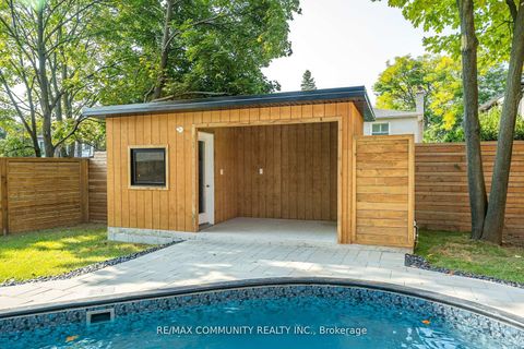 Photo 35 at 30 Kellythorne Drive, Donalda, Toronto