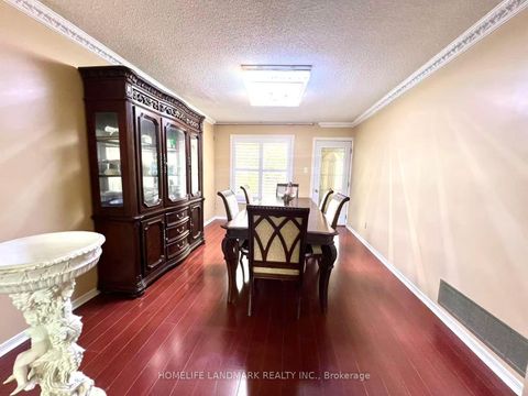 Photo 4 at 327 Goldhawk Trail, Milliken, Toronto