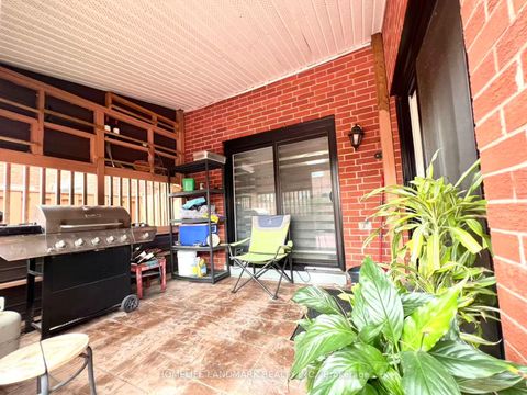 Photo 12 at 327 Goldhawk Trail, Milliken, Toronto