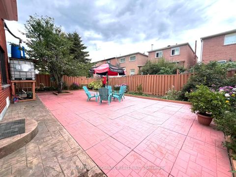 Photo 13 at 327 Goldhawk Trail, Milliken, Toronto