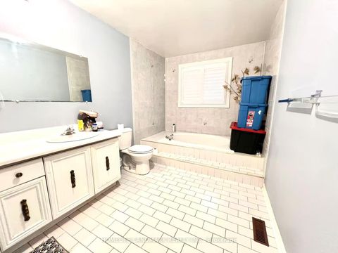 Photo 17 at 327 Goldhawk Trail, Milliken, Toronto