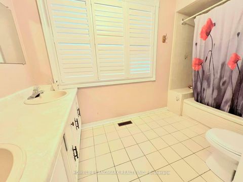 Photo 22 at 327 Goldhawk Trail, Milliken, Toronto