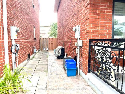 Photo 24 at 327 Goldhawk Trail, Milliken, Toronto Photo 24 at 327 Goldhawk Trail, Milliken, Toronto