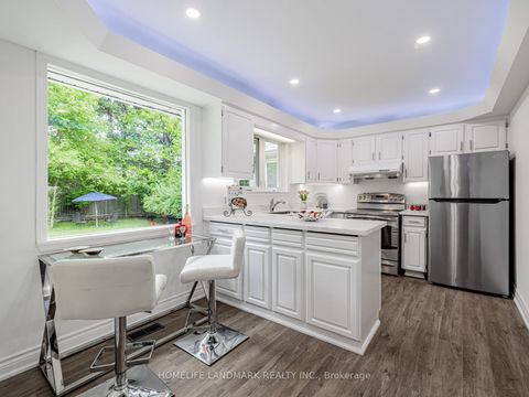 Photo 11 at 30 Burleigh Heights Drive, Bayview Village, Toronto