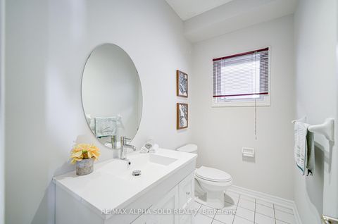 Photo 10 at 5 Berringer Street, Langstaff, Richmond Hill