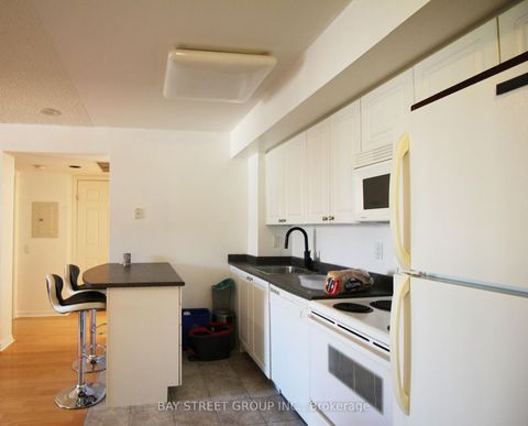 Photo 14 at 1512 - 30 Harrison Garden Boulevard, Willowdale East, Toronto Photo 14 at 1512 - 30 Harrison Garden Boulevard, Willowdale East, Toronto