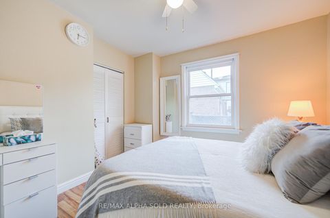 Photo 17 at 71 Vauxhall Drive, Dorset Park, Toronto