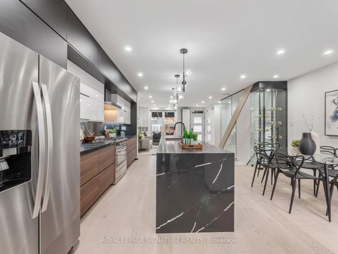Photo 12 at 186 Oak Park Avenue, Lumsden, Toronto