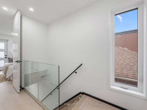 Photo 19 at 186 Oak Park Avenue, Lumsden, Toronto