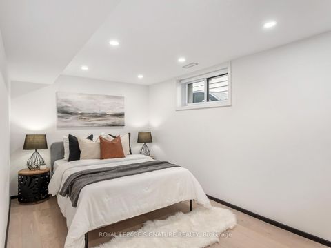 Photo 38 at 186 Oak Park Avenue, Lumsden, Toronto