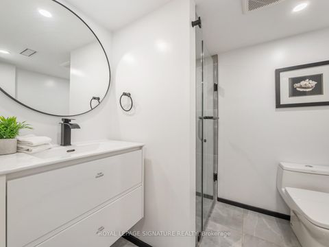 Photo 42 at 186 Oak Park Avenue, Lumsden, Toronto
