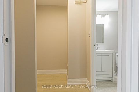 Photo 17 at 3111 - 40 Homewood Avenue, South St. James Town, Toronto