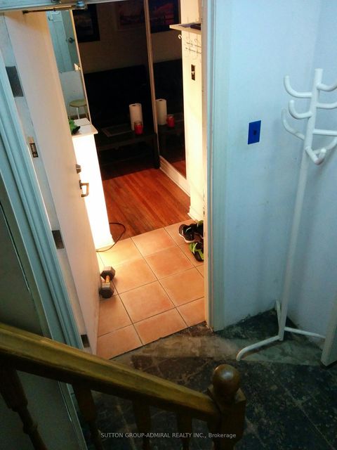 Photo 10 at 59 Dallas Road, Newtonbrook West, Toronto
