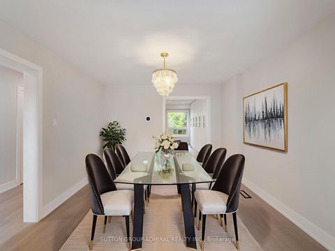 Photo 3 at 12 Tova Place, Beverley Glen, Vaughan Photo 3 at 12 Tova Place, Beverley Glen, Vaughan