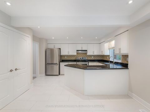 Photo 6 at 12 Tova Place, Beverley Glen, Vaughan Photo 6 at 12 Tova Place, Beverley Glen, Vaughan