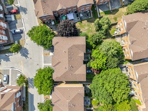 Photo 32 at 12 Tova Place, Beverley Glen, Vaughan Photo 32 at 12 Tova Place, Beverley Glen, Vaughan