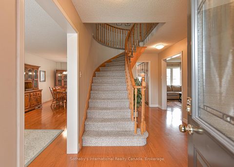 Photo 4 at 13 Burke Drive, West Bayfield, Barrie Photo 4 at 13 Burke Drive, West Bayfield, Barrie