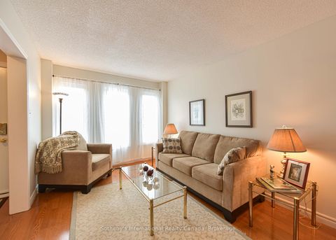 Photo 6 at 13 Burke Drive, West Bayfield, Barrie Photo 6 at 13 Burke Drive, West Bayfield, Barrie