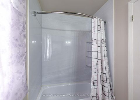 Photo 27 at 13 Burke Drive, West Bayfield, Barrie