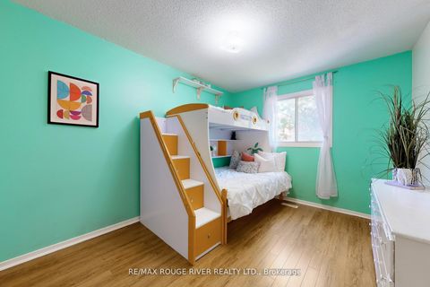 Photo 3 at 24 - 34 Dundalk Drive, Dorset Park, Toronto