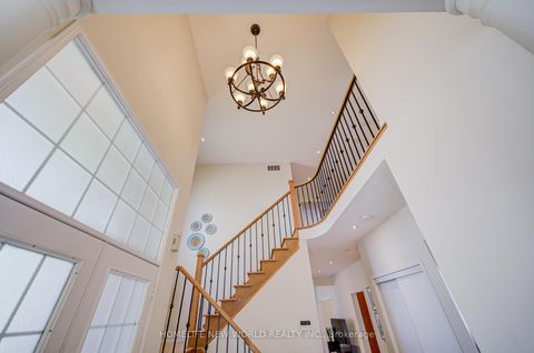 Photo 6 at 25 Abilene Court, Westbrook, Richmond Hill
