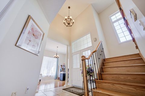 Photo 7 at 25 Abilene Court, Westbrook, Richmond Hill