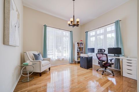 Photo 8 at 25 Abilene Court, Westbrook, Richmond Hill