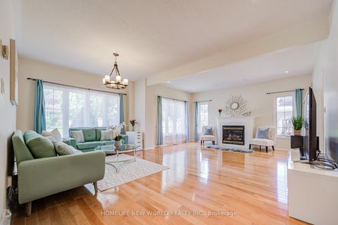 Photo 11 at 25 Abilene Court, Westbrook, Richmond Hill
