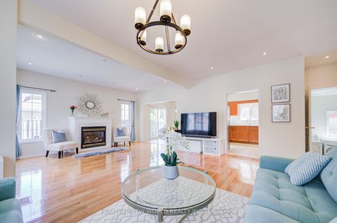 Photo 15 at 25 Abilene Court, Westbrook, Richmond Hill