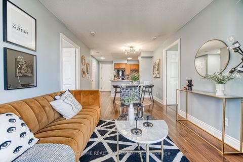 Photo 12 at 1025 - 25 Greenview Avenue, Newtonbrook West, Toronto