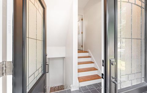 Photo 2 at 10 Dunboyne Court, Branson, Toronto Photo 2 at 10 Dunboyne Court, Branson, Toronto