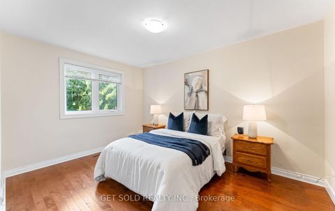 Photo 23 at 10 Dunboyne Court, Branson, Toronto
