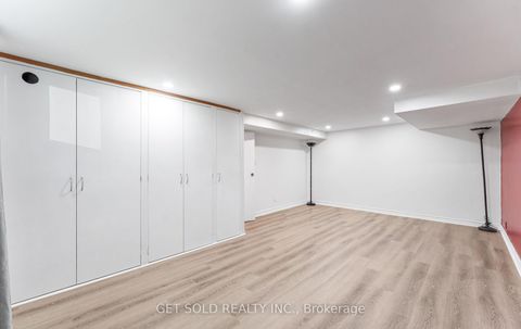 Photo 31 at 10 Dunboyne Court, Branson, Toronto