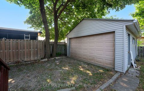 Photo 46 at 10 Dunboyne Court, Branson, Toronto