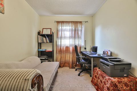 Photo 23 at 72 Addison Street W, North Richvale, Richmond Hill