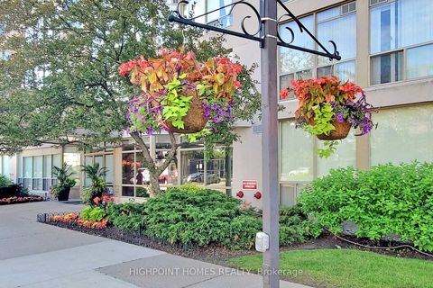 Photo 2 at #714 - 175 Cedar Avenue, Harding, Richmond Hill