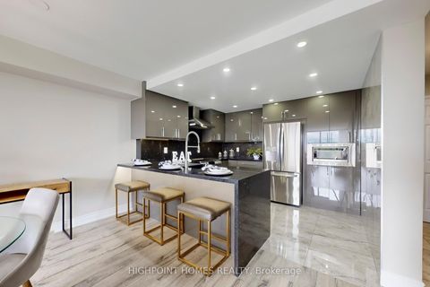 Photo 11 at #714 - 175 Cedar Avenue, Harding, Richmond Hill