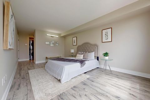 Photo 18 at #714 - 175 Cedar Avenue, Harding, Richmond Hill