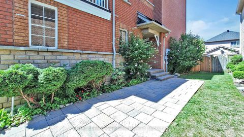 Photo 2 at 32 Flatfield Terrace, Malvern, Toronto