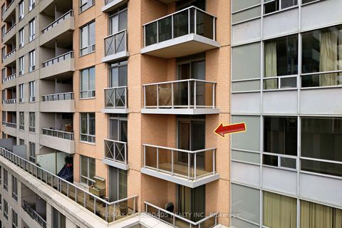 Photo 12 at 528 - 5233 Dundas Street W, City Centre West, Toronto