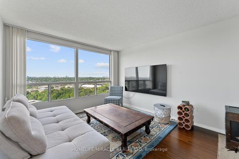 Photo 7 at 2009 - 7 Concorde Place, Don Mills, Toronto