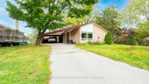 Photo 1 at 11 Seaton Drive, Aurora Highlands, Aurora