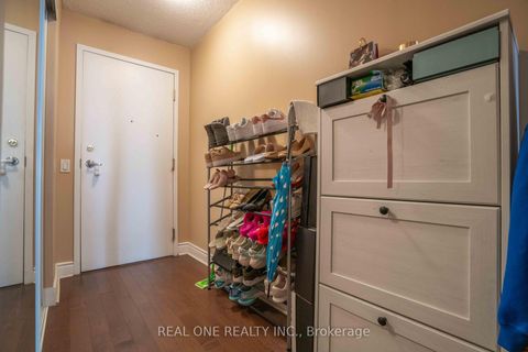 Photo 3 at 1101 - 5 Northtown Way, Willowdale East, Toronto